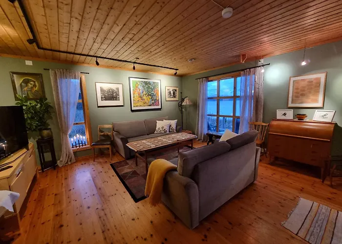 House At The Farm! *